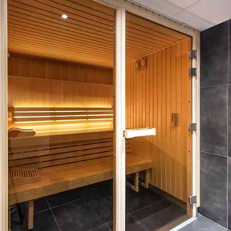 Mercure St Malo Front De Hotel 4*