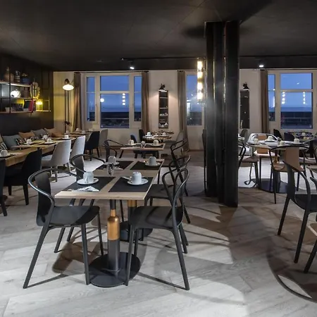 Mercure St Malo Front De Hotel 4*