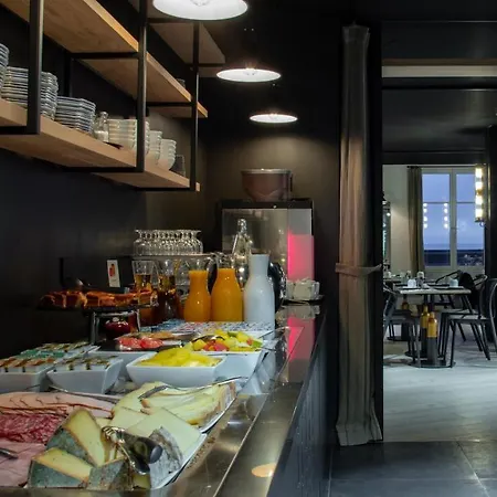 Mercure St Malo Front De 4*